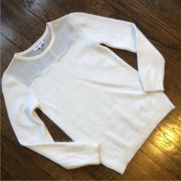 John + Jenn Winter White Crew Neck Fuzzy Mesh Sweater Size Large - Picture 3 of 7